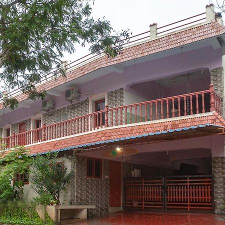 Oyo 24053 Auro Gp Guest House Όρβιλ Εξωτερικό φωτογραφία