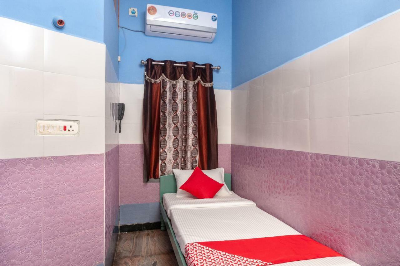 Oyo 24053 Auro Gp Guest House Όρβιλ Εξωτερικό φωτογραφία